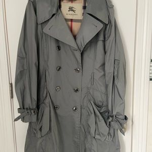 Burberry 3/4 rain coat, detachable warm vest, hood